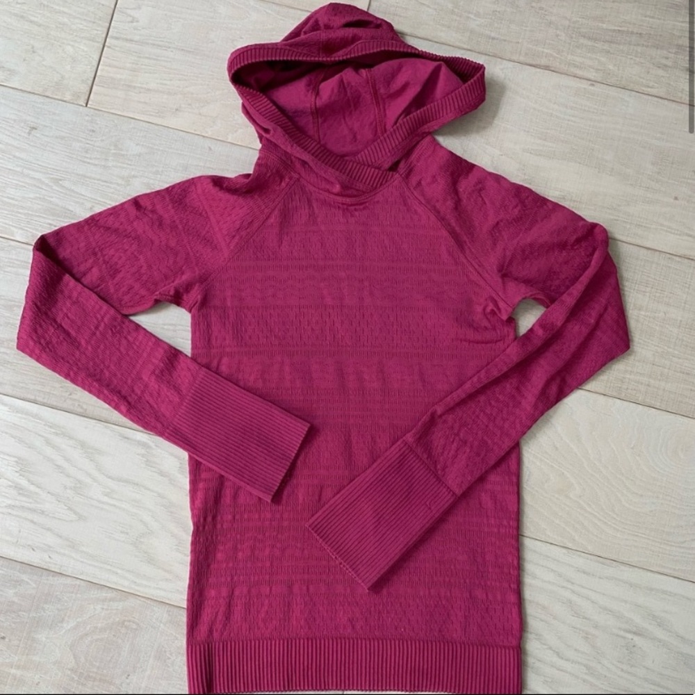 Lululemon Long Sleeve Hooded Top